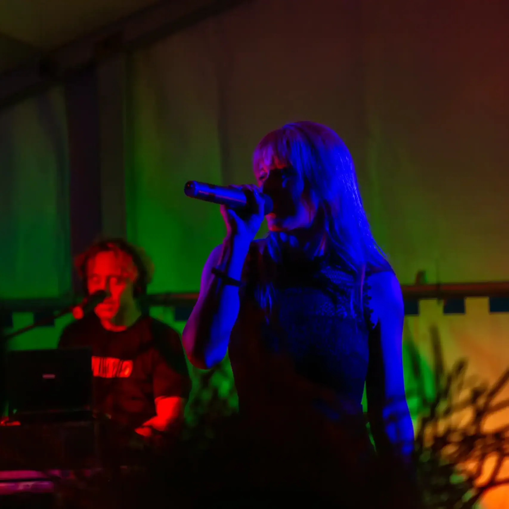 Amelie3 scaled uai Amelie3 – Orange.Partyband – Live-Band für Hochzeit, Events & Party