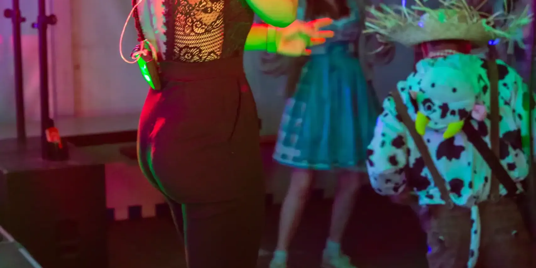 Amelie4 scaled uai Amelie4 – Orange.Partyband – Live-Band für Hochzeit, Events & Party