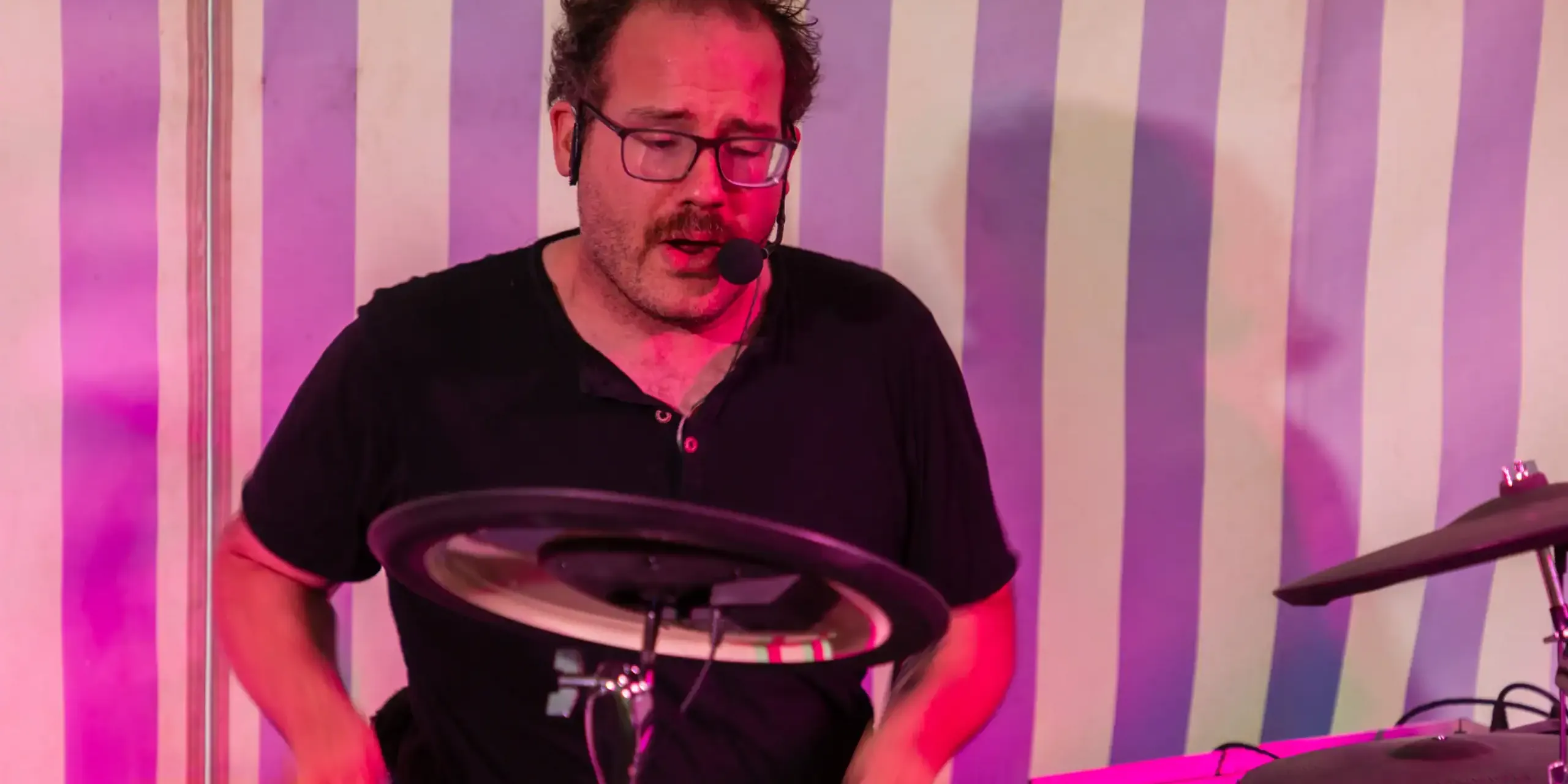 Basti drums scaled uai Basti_drums – Orange.Partyband – Live-Band für Hochzeit, Events & Party