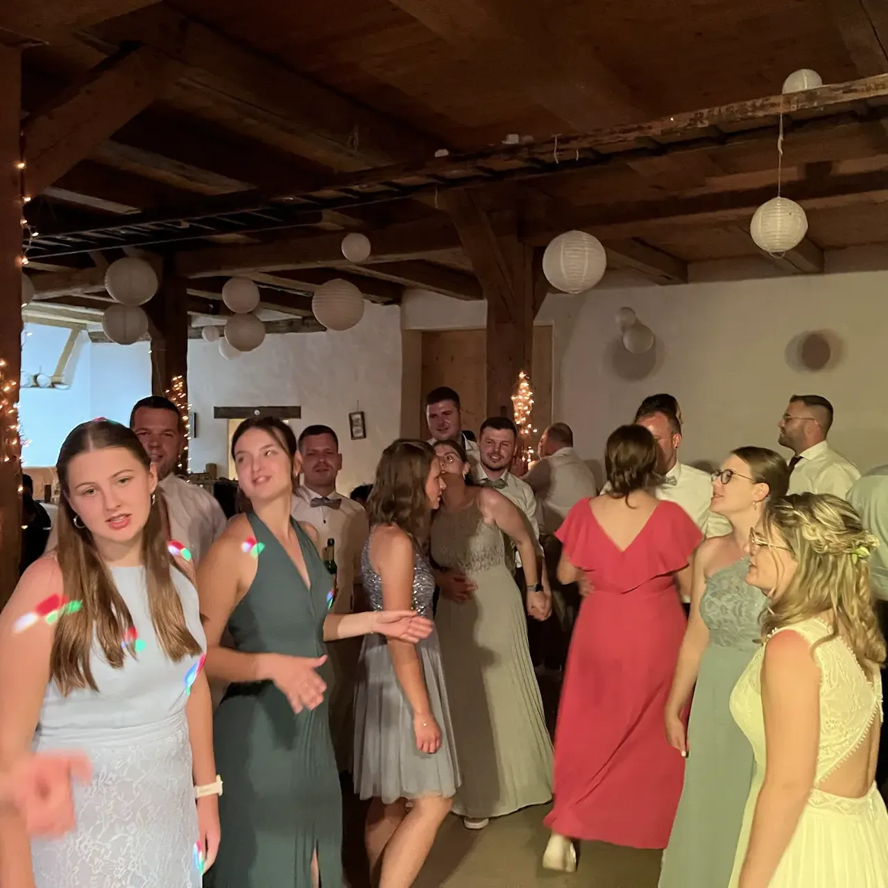 IMG 20240622 223949.HEIC compressed uai IMG_20240622_223949.HEIC_compressed – Orange.Partyband – Live-Band für Hochzeit, Events & Party