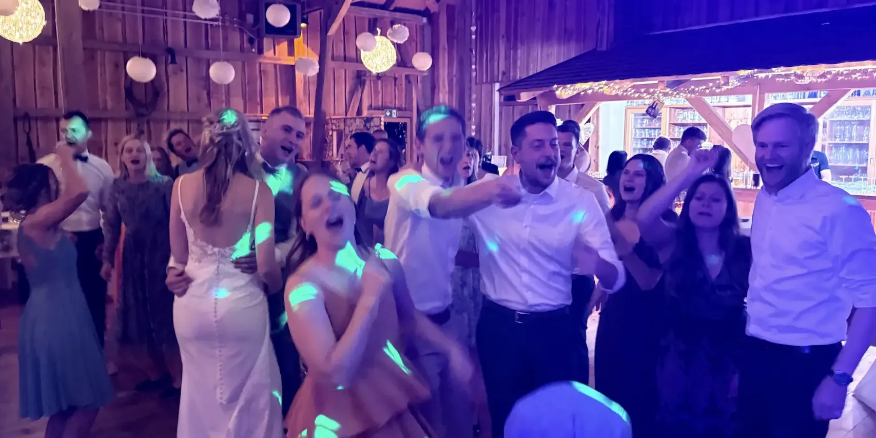 IMG 20250907 002739.HEIC compressed uai IMG_20250907_002739.HEIC_compressed – Orange.Partyband – Live-Band für Hochzeit, Events & Party